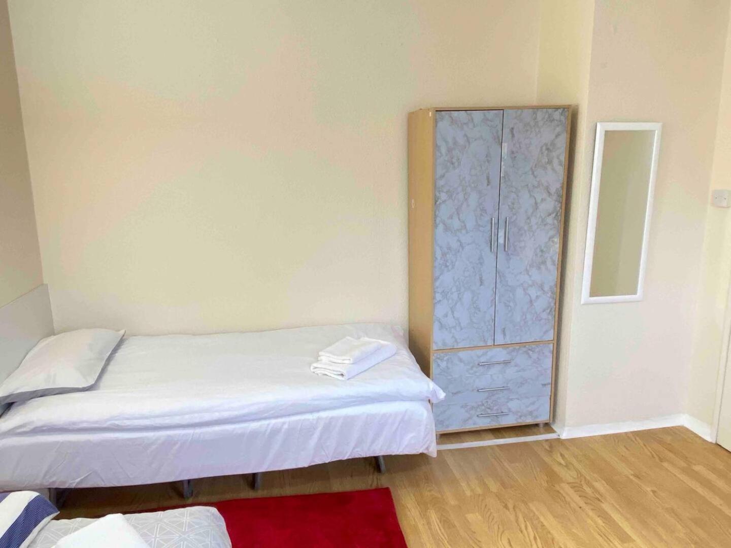 Single Room - Kings Cross, Female Only,, Guest Rooms Londen Buitenkant foto