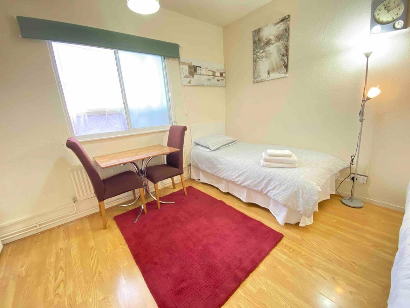 Single Room - Kings Cross, Female Only,, Guest Rooms Londen Buitenkant foto